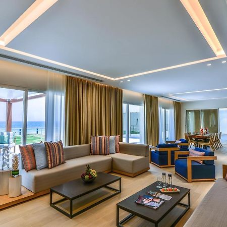 Sealine Beach, A Murwab Resort Месаид Экстерьер фото A suite at the hotel