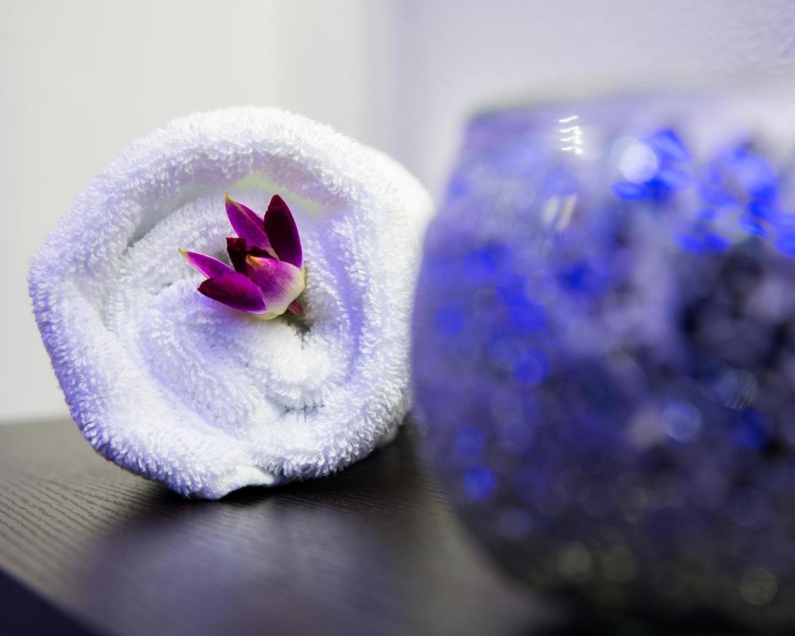 Sealine Beach, A Murwab Resort Месаид Экстерьер фото A spa towel